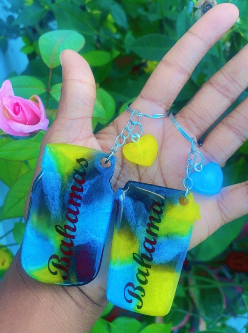 Bahamas Theme Wine and Coffee Cup Resin Keychain