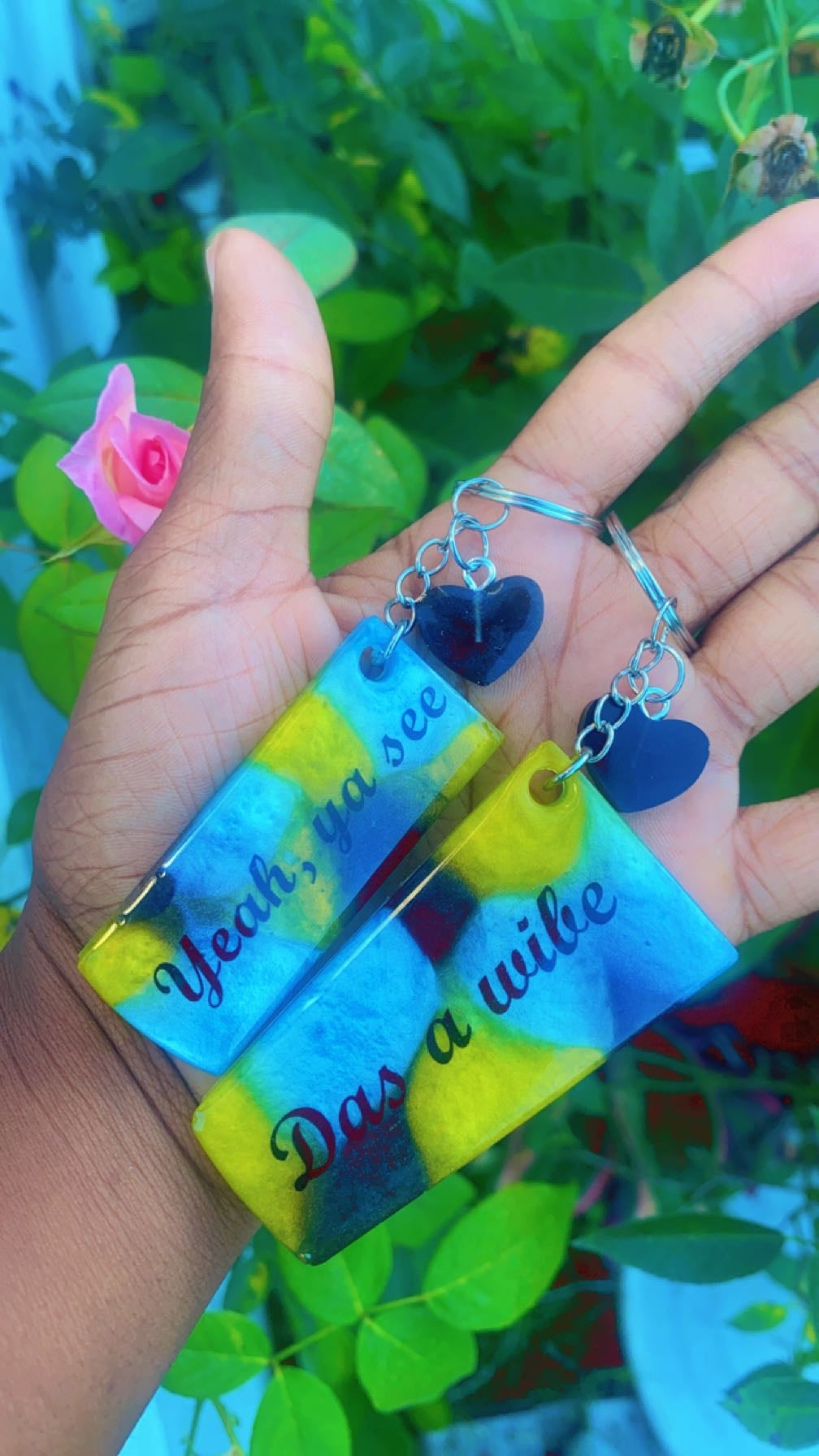 Bahamas Theme Wine and Coffee Cup Resin Keychain